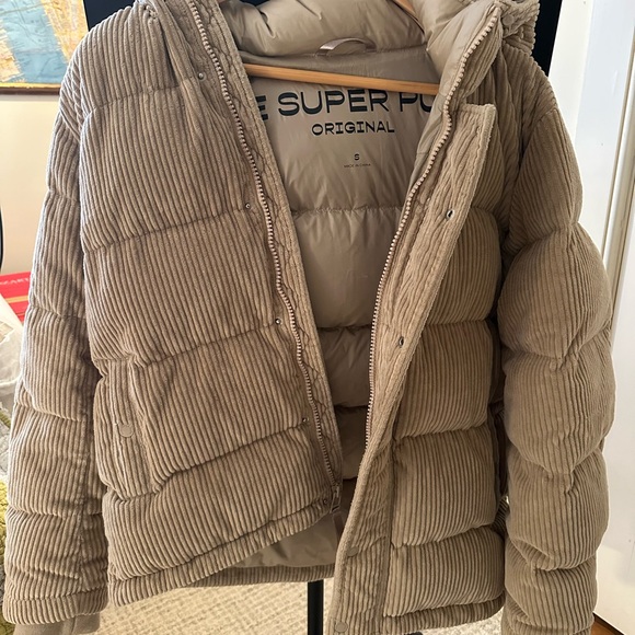 Aritzia Jackets & Blazers - Aritzia Tan Puffer Jacket